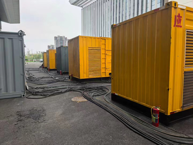 新化不同季节柴油发电机组保养有哪些注意事项?