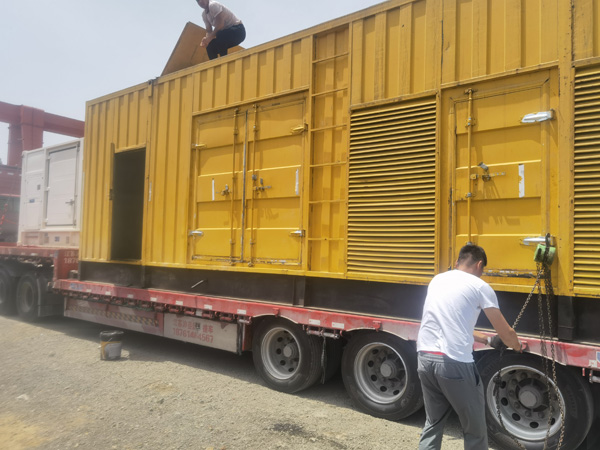 新化除了负载情况和发动机维护，还有哪些因素会影响 200kw 柴油发电机的油耗？