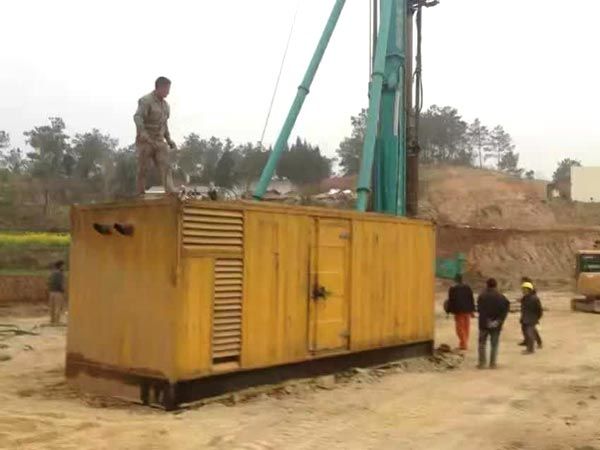 新化如何判断水冷式机油散热器密封件是否需要更换？